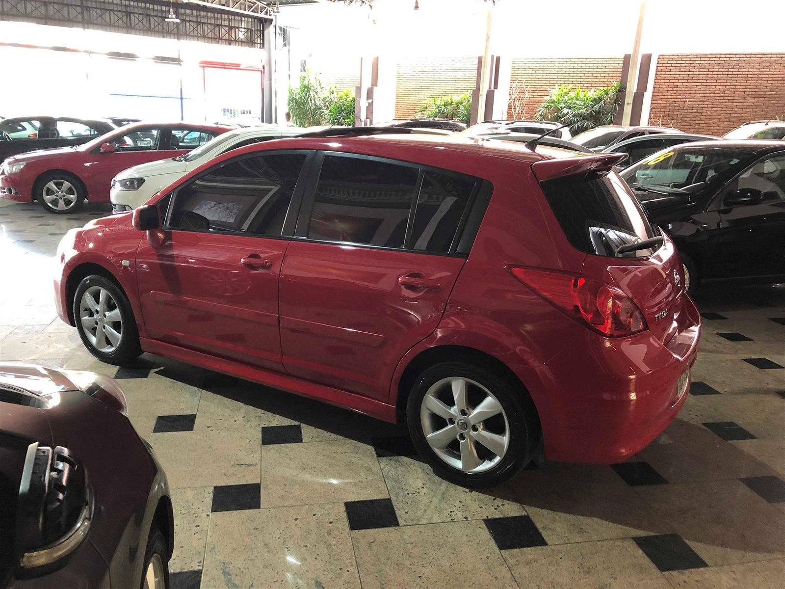 NISSAN TIIDA 1.8 SL 16V FLEX 4P AUTOMATICO 2013