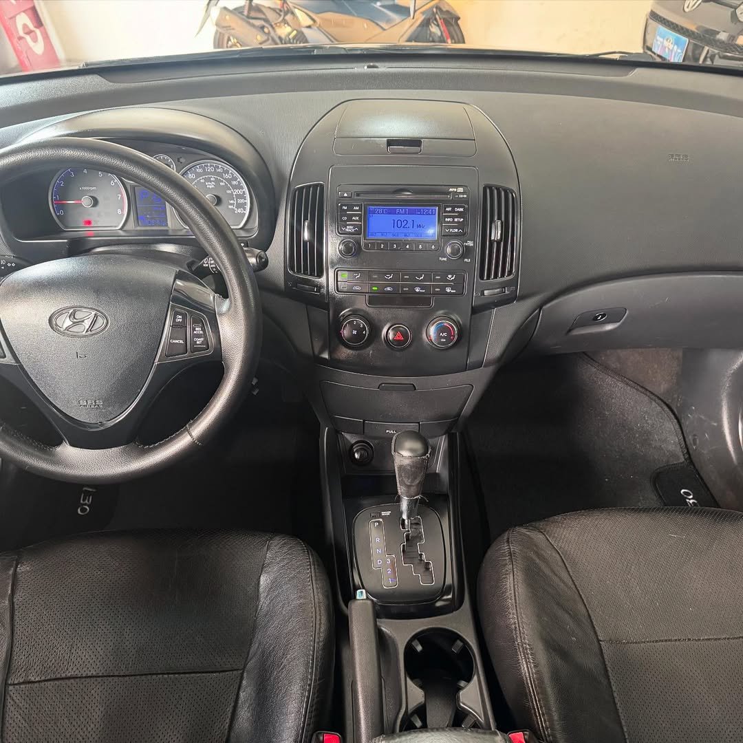 HYUNDAI I30 AUTOMÁTICO 2.0 MPI
