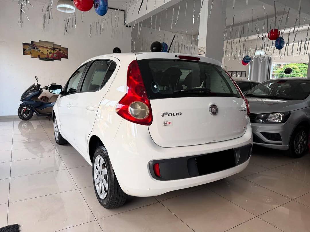 FIAT PALIO ATRACTIVE 1.4 2015